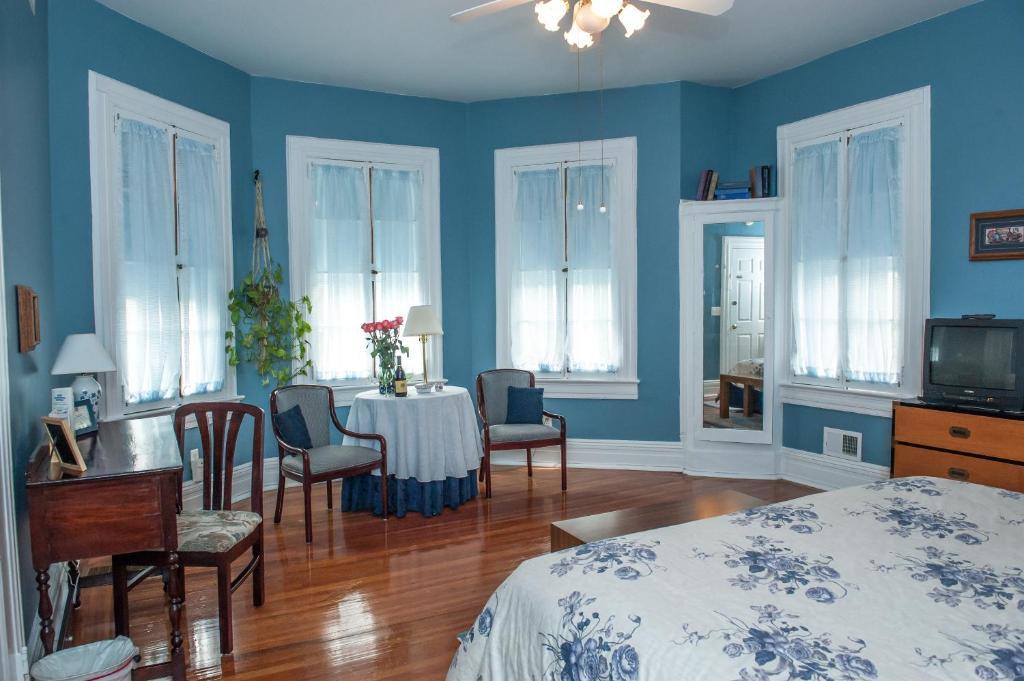 Cedars & Beeches Bed & Breakfast Long Branch Rom bilde